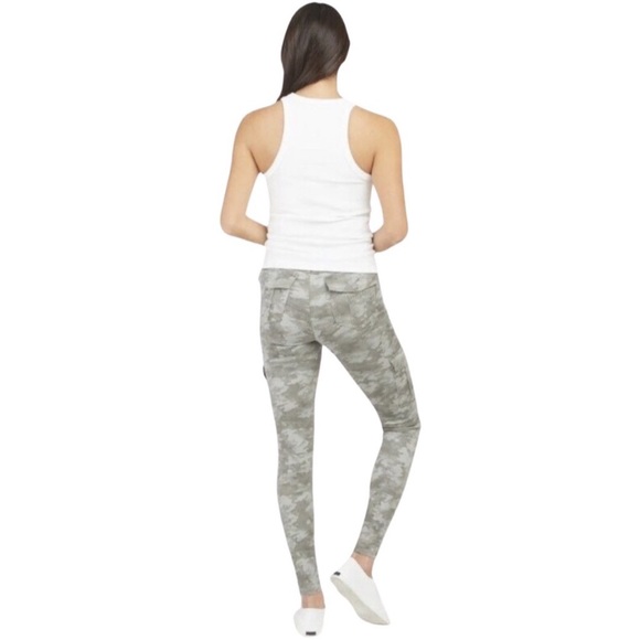 SPANX Camo Pants Size XL - Picture 8 of 11